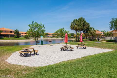 15186 Summit Place Cir, Naples FL - photo 15 of 37