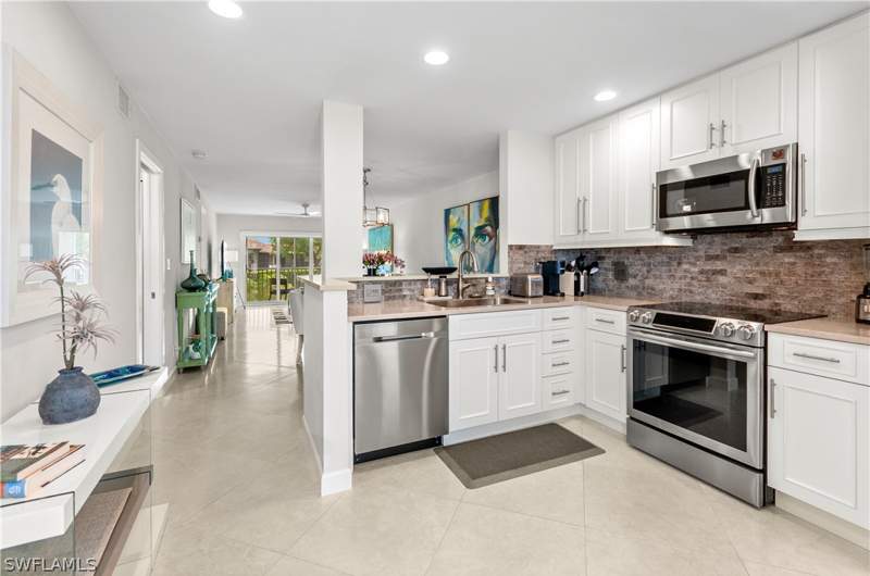 2 bedroom Condominium at 3150 Binnacle Dr SE 209 - 2J, Riviera At Moorings, Naples — photo 2