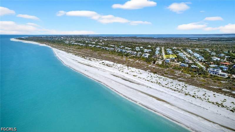 3 bedroom SingleFamilyResidence at 1314 Tahiti Dr, Tradewinds, Sanibel — photo 2