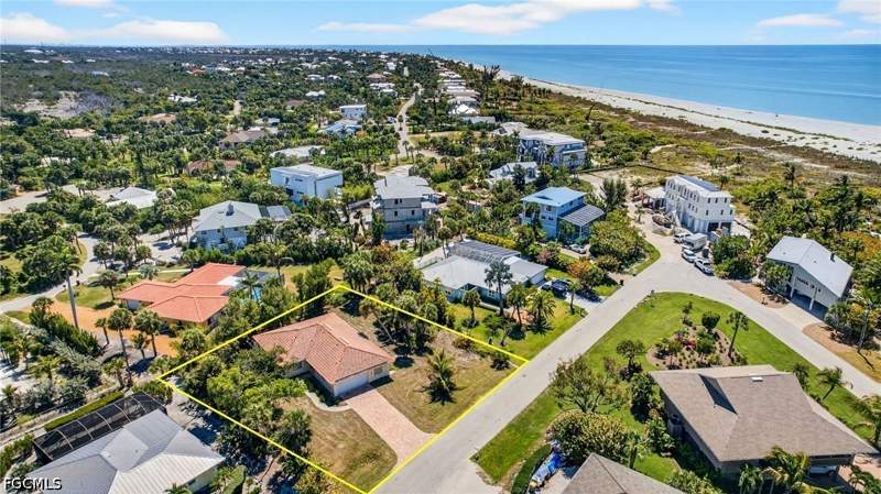 3 bedroom SingleFamilyResidence at 1314 Tahiti Dr, Tradewinds, Sanibel — photo 4