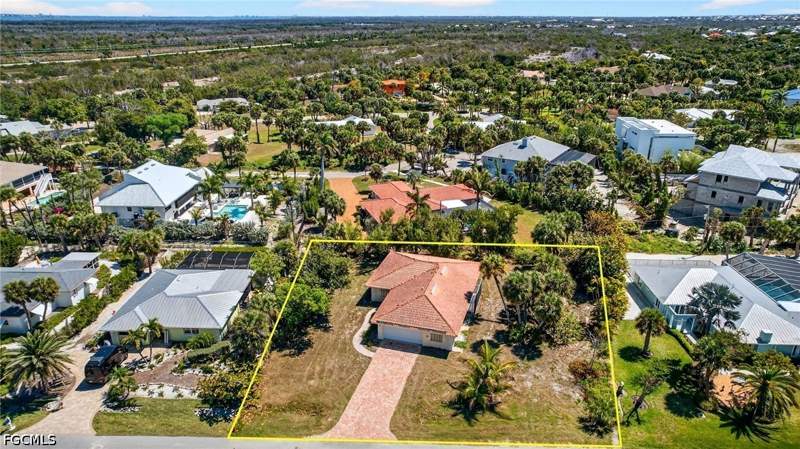 3 bedroom SingleFamilyResidence at 1314 Tahiti Dr, Tradewinds, Sanibel — photo 5