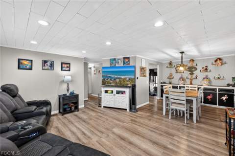 860 Moonlight Dr, North Fort Myers FL - photo 9 of 31