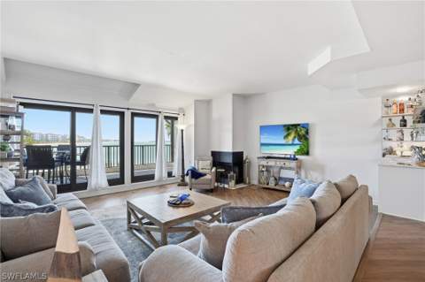 309 La Peninsula Blvd 309, Naples FL - photo 11 of 41