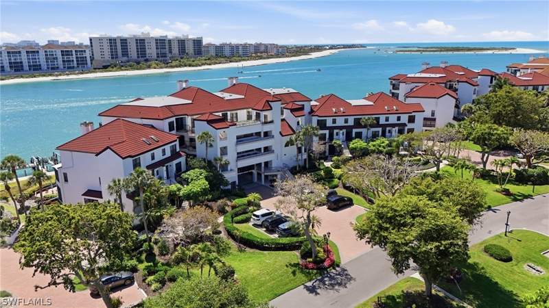 2 bedroom Condominium at 309 La Peninsula Blvd 309, La Peninsula, Naples — photo 4