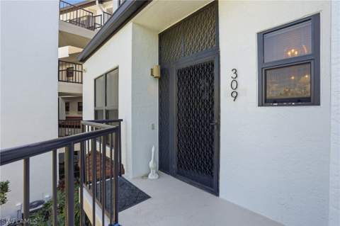 309 La Peninsula Blvd 309, Naples FL - photo 6 of 41