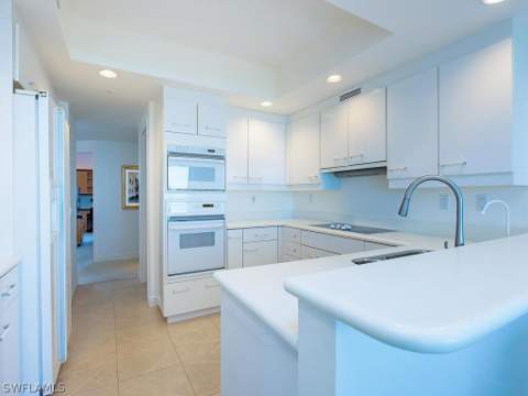 7225 Pelican Bay Blvd 1703, Naples FL - photo 6 of 25