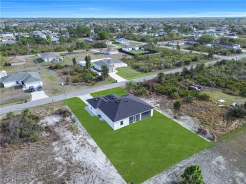 2909 63rd St W, Lehigh Acres FL - photo 6 of 48
