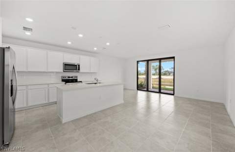 1572 Lake Jessup Cir, Cape Coral FL - photo 8 of 34