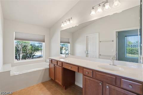 2457 Sutherland Ct, Cape Coral FL - photo 12 of 27