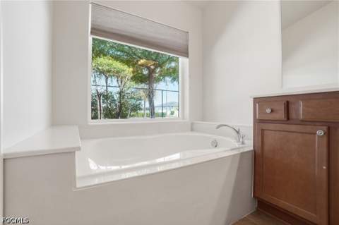 2457 Sutherland Ct, Cape Coral FL - photo 14 of 27