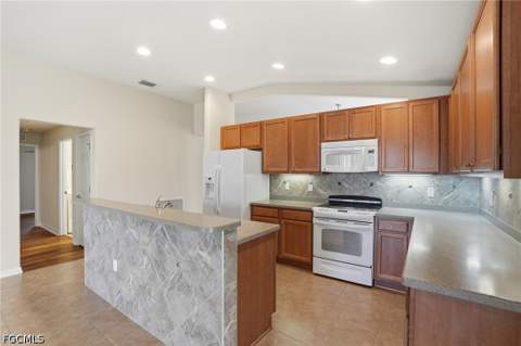 2457 Sutherland Ct, Cape Coral FL - photo 7 of 27