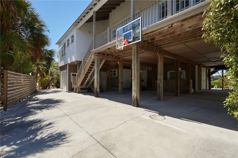 3 bedroom SingleFamilyResidence at 16247 Boyce Dr, Captains Cove, Bokeelia — photo 2