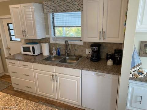 2738 Indianwood Dr, North Fort Myers FL - photo 14 of 38