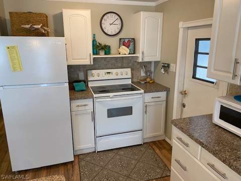 2738 Indianwood Dr, North Fort Myers FL - photo 15 of 38