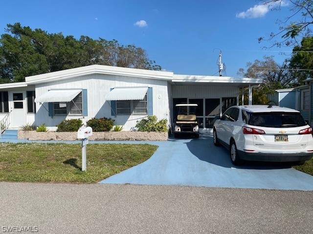 2 bedroom ManufacturedHome at 2738 Indianwood Dr, Laurel Estates Mobile Home Vil, North Fort Myers — photo 2