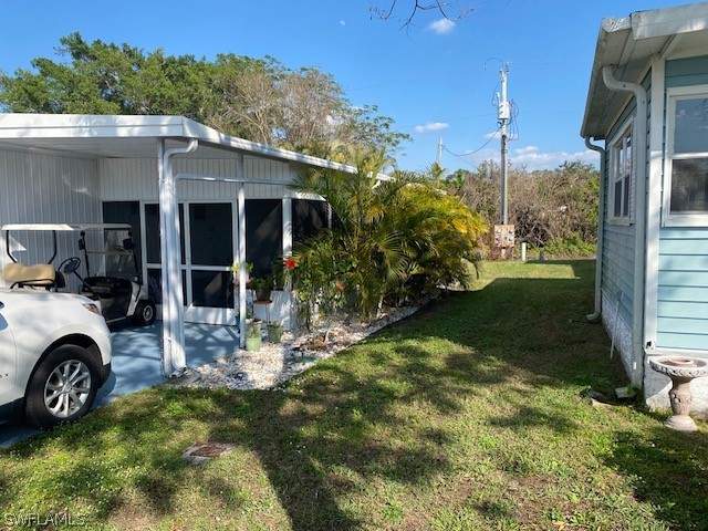2 bedroom ManufacturedHome at 2738 Indianwood Dr, Laurel Estates Mobile Home Vil, North Fort Myers — photo 3
