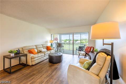 6220 Augusta Dr 309, Fort Myers FL - photo 10 of 46