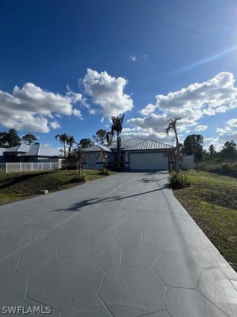 3 bedroom SingleFamilyResidence at 360 Eisenhower Blvd, Lehigh Acres, Lehigh Acres — photo 2