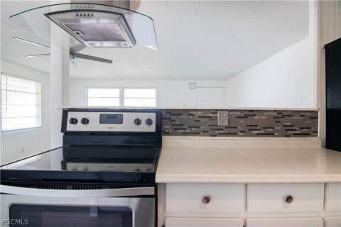150 Overland Trl, North Fort Myers FL - photo 11 of 38