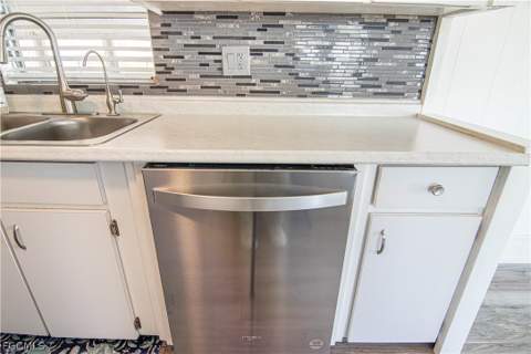 150 Overland Trl, North Fort Myers FL - photo 12 of 38