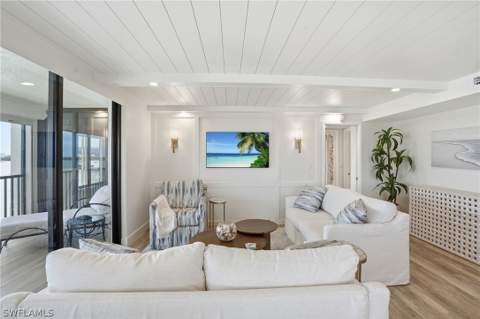 8403 Estero Blvd 201, Fort Myers Beach FL - photo 13 of 43