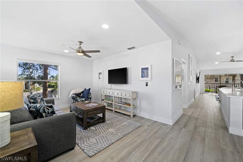 2 bedroom Condominium at 822 Gulf Pavilion Dr 201, Pavilion Club, Naples — photo 5