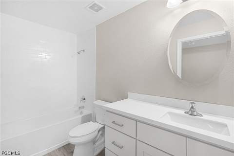 17422 Birchwood Ln 4, Fort Myers FL - photo 11 of 28