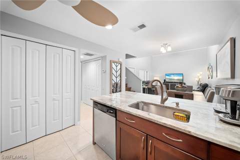 13160 Whitehaven Ln 121, Fort Myers FL - photo 15 of 46