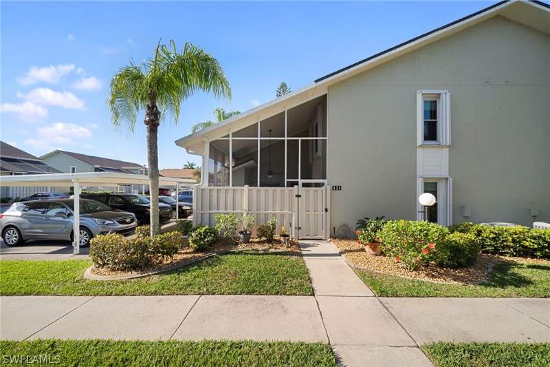 3 bedroom Townhouse at 13160 Whitehaven Ln 121, Heather Ridge II, Fort Myers — photo 3