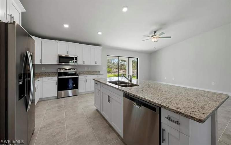 4 bedroom SingleFamilyResidence at 315 Paisley Ave, Lehigh Acres, Lehigh Acres — photo 2