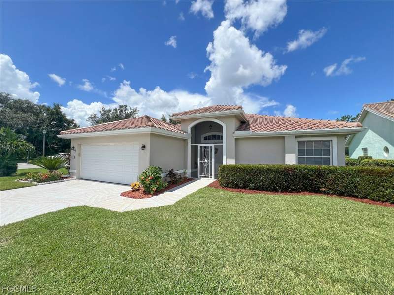 2 bedroom SingleFamilyResidence at 2170 Embarcadero Way, Herons Glen, North Fort Myers — photo 2