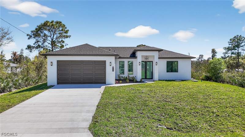 3 bedroom SingleFamilyResidence at 2711 39th St W, Lehigh Acres, Lehigh Acres — photo 2