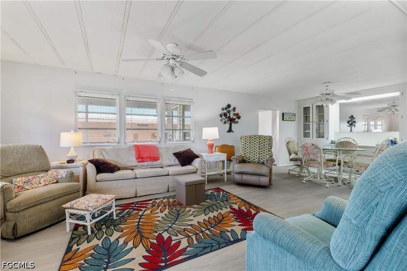 2 bedroom ManufacturedHome at 3373 Rainbow Ln, Tamiami Village, North Fort Myers — photo 5