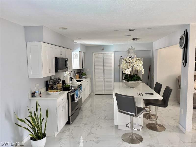 3 bedroom SingleFamilyResidence at 226 Kingston Dr, Russell Park, Fort Myers — photo 5