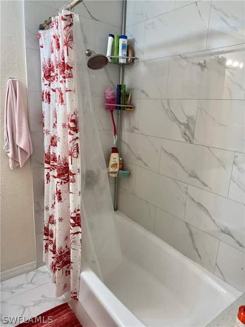 226 Kingston Dr, Fort Myers FL - photo 6 of 22