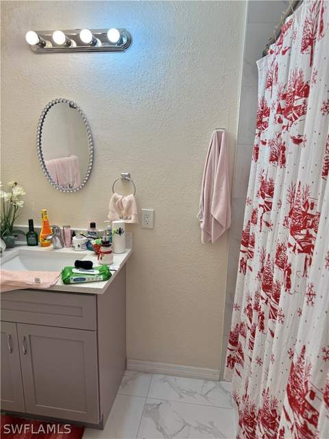226 Kingston Dr, Fort Myers FL - photo 7 of 22