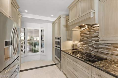 406 La Peninsula Blvd 406, Naples FL - photo 17 of 38