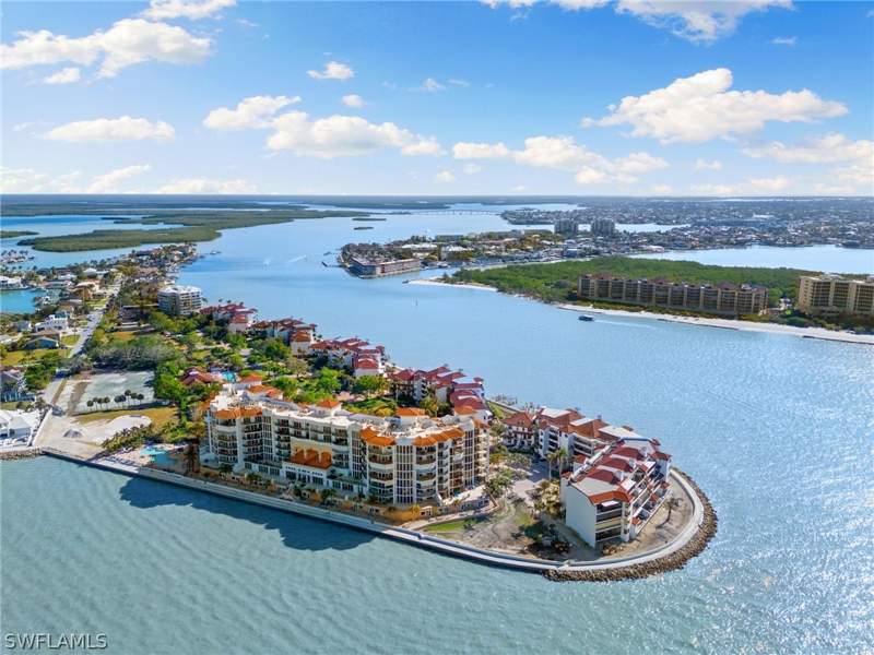 2 bedroom Condominium at 406 La Peninsula Blvd 406, 400 La Peninsula, Naples — photo 3