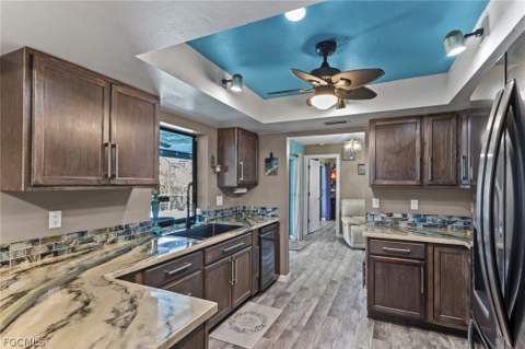 241 Connecticut Ave, Fort Myers FL - photo 10 of 42