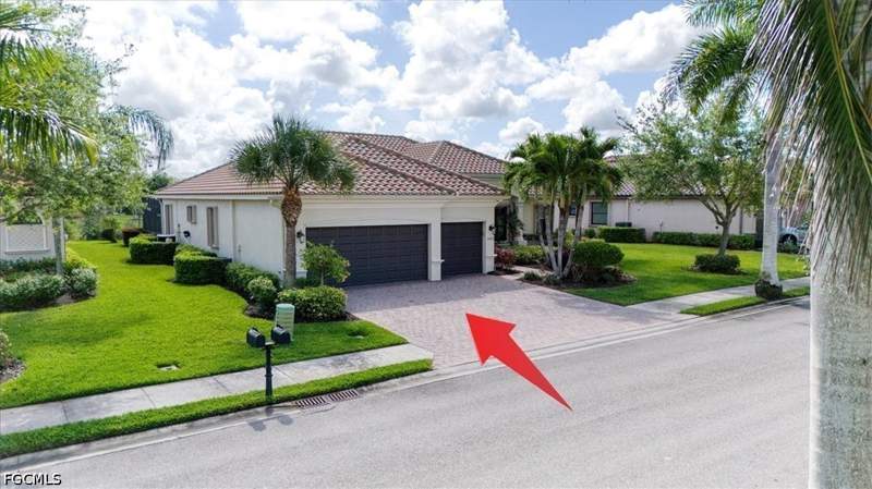 4 bedroom SingleFamilyResidence at 11015 Longwing Dr, Reflection Isles, Fort Myers — photo 2