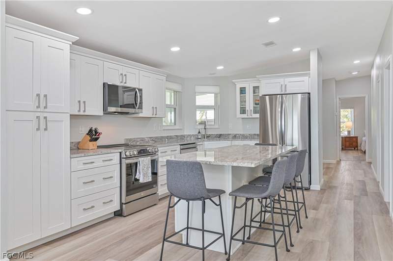 3 bedroom ManufacturedHome at 17501 Primrose Ct, Bayside Estates, Fort Myers Beach — photo 3