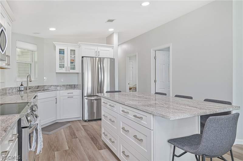 3 bedroom ManufacturedHome at 17501 Primrose Ct, Bayside Estates, Fort Myers Beach — photo 4