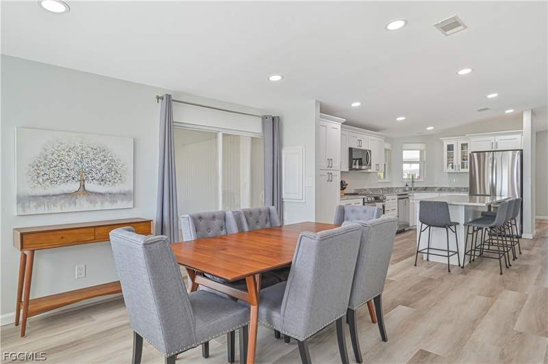 3 bedroom ManufacturedHome at 17501 Primrose Ct, Bayside Estates, Fort Myers Beach — photo 5