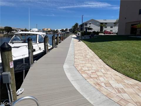 4260 SE 20th Pl 801, Cape Coral FL - photo 24 of 31