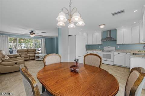 7815 Bocilla Ln, Bokeelia FL - photo 10 of 39