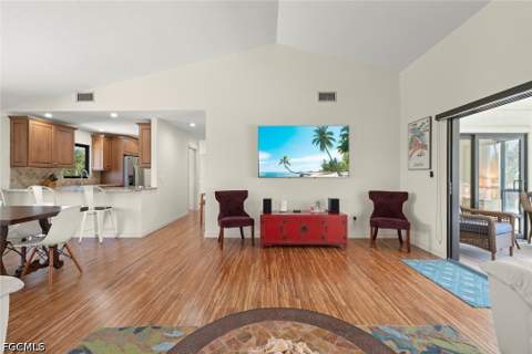 4339 Gulf Pines Dr, Sanibel FL - photo 10 of 48