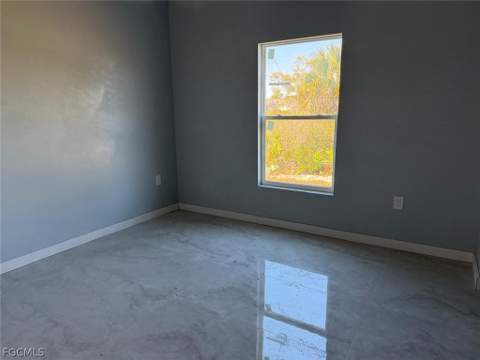 484 Westdale Ave, Lehigh Acres FL - photo 14 of 33