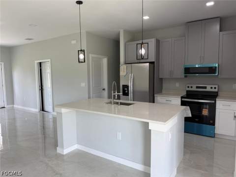 484 Westdale Ave, Lehigh Acres FL - photo 9 of 33