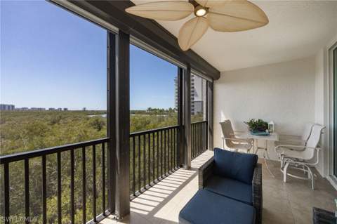 425 Cove Tower Dr 502, Naples FL - photo 15 of 18