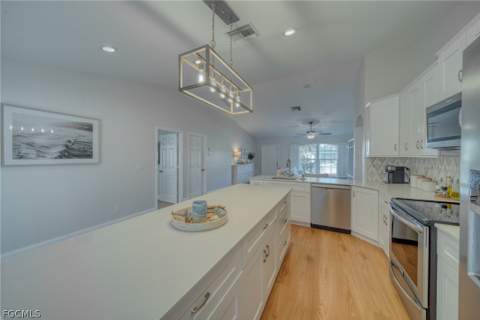 2847 SW 26th Pl, Cape Coral FL - photo 7 of 32
